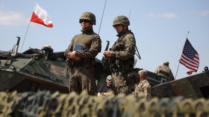 Perang Ukraina: AS akan tingkatkan kehadiran militer di seluruh Eropa, 300.000 serdadu siap siaga