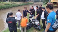 Polisi Rekonstruksi Kasus Mayat Pria dalam Karung di Kali Pesanggrahan