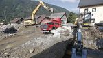 Banjir dan Longsor Gulung Puluhan Mobil di Austria