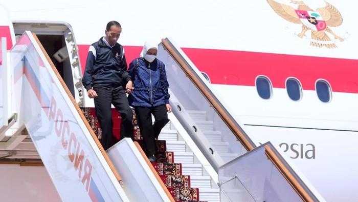 Presiden Jokowi tiba di Moskow, Rusia (Muchlis Jr - Biro Pers Sekretariat Presiden)