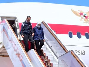 Jokowi Tiba di Moskow Rusia, Bendera Merah Putih Berkibar di Bandara