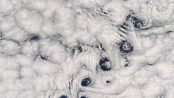 Pemandangannya indah sekaligus mengerikan. Itu karena terdapat gunung berapi aktif yang dikenal sebagai Big Ben. Seperti dikutip detikINET dari ABC, gunung Big Ben itu adalah yang tertinggi di Australia, mencapai 2.745 mdpl. Foto: Australia Antacrtic Program