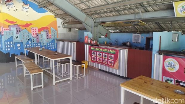 Sentra UMKM Pudak Galeri Gresik sepi tak terawat