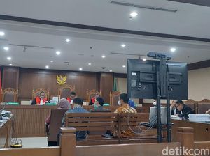 Saksi Sebut Eks Bupati Koltim Beri Uang Operasional ke Sukarman Loke soal PEN
