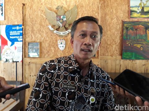 Suasana di salah satu sub distributor minyak goreng curah di Pasar Bantul, Kamis (30/6/2022).