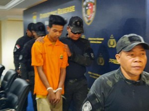 Aksi Keji Pekerja Resto Bunuh Teman lalu Buang Jasadnya ke Kali Jaksel