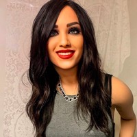 Tony membuat Tasha seperti wanita di dunia nyata. Dari foto-foto yang diunggah Tony, tampak Tasha berpose ala selebgram. Foto: dok. Instagram/@ tasha_marie_86