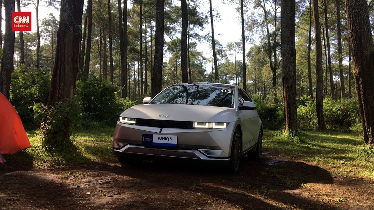 Hyundai menggelar sesi test drive mobil listrik Ioniq 5 dari Jakarta-Bandung-Jakarta.