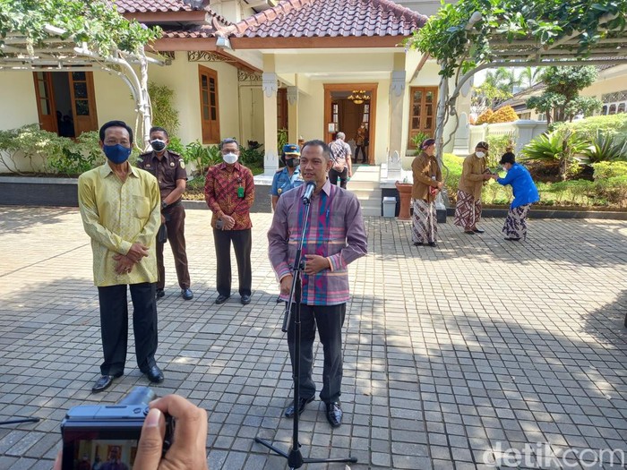 Wakil ketua KPK Nurul Ghufron di Kompleks Kepatihan, Kantor Gubernur DIY, Kamis (30/6/2022)0.