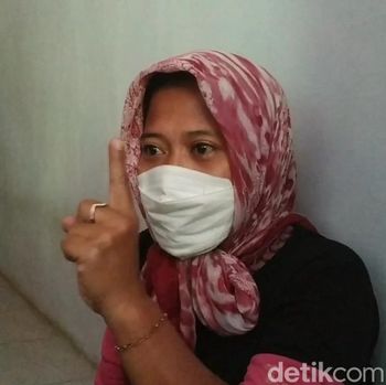 Wiwin, istri bos rongsokan korban penembakan sidoarjo Sabar.