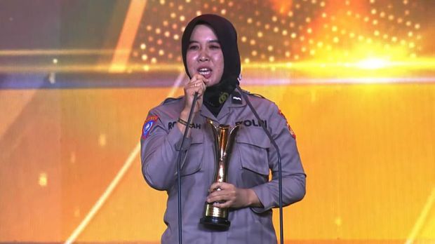 Aipda Rohimah penerima Hoegeng Awards 2022 kategori Polisi Berdedikasi (Tangkapan layar YouTube)