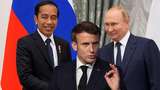 Potret Beda Gestur Putin Saat Terima Jokowi dan Macron
