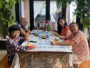 Punya 2 Anak, Asri Welas Beberkan Cara Mendidik yang Beda