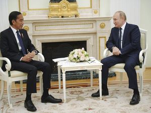 Di Hadapan Jokowi, Putin Ingatkan Jasa Rusia ke RI, Apa Saja?