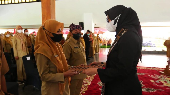 Bupati Banyuwangi Ipuk Fiestiandani