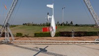 Saat mencapai lokasi tujuan, drone akan menurunkan pasokan saat masih mengudara dengan menggunakan parasut, kemudian kembali ke basecamp.  