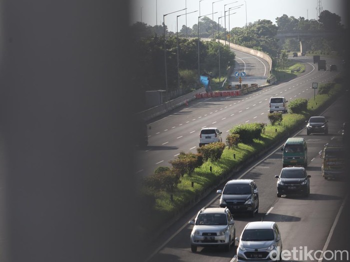 Exit Tol Gedebage KM 149. Exit Tol Gedebage KM 149.