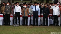 Terlihat Politisi Senior Golkar Akbar Tandjung, Menkominfo Johny G Plate, Menteri Sosial Tri Rismaharini, Ketua DPR RI Puan Maharani, Tenaga Ahli Utama KSP Ali Ngabalin, Ketum NasDem Surya Paloh, Politisi Hendropriyono, Wakil Ketua MPR Lestari Moerdijat dan pejabat negara lainnya.