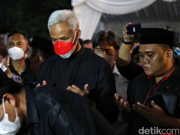 Ganjar hingga Puan Hadiri Pemakaman Tjahjo Kumolo