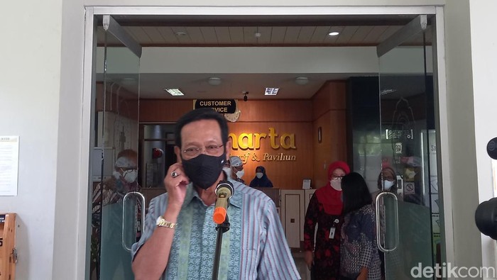 Gubernur DIY Sri Sultan Hamengku Buwono (HB) X jalani tes kesehatan di RSUP Dr Sardjito, Jumat (1/7/2022).