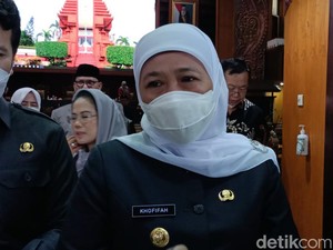 Kenal Sejak Jadi Pengurus KNPI, Khofifah Kenang Kebaikan Tjahjo Kumolo