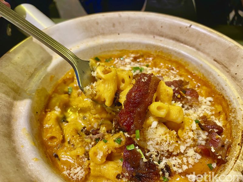 Iron Fist di Blok M, restoran fusion Chinese-American yang patut dicoba.