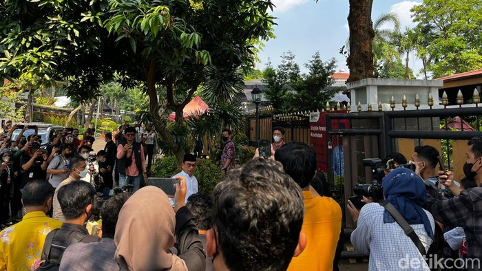 Jenazah Tjahjo Kumolo Disemayamkan di Rumah Duka, Risma-Moeldoko Melayat