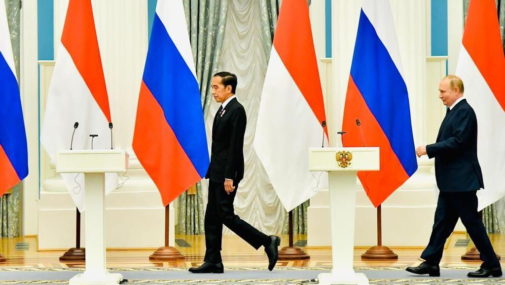 Pernyataan Lengkap Jokowi Usai Bertemu Putin di Istana Kremlin