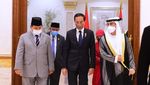 Momen Prabowo Sambut Jokowi di Abu Dhabi Usai Temui Zelensky dan Putin