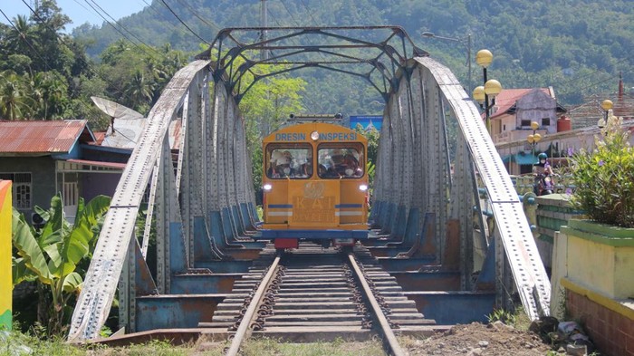 Kereta Api Jalur Sawahlunto - Muaro Kalaban