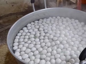 Modal Rp 48.000, Pengusaha Cilok Ini Sukses  Raih Omzet Rp 15 Juta per Hari