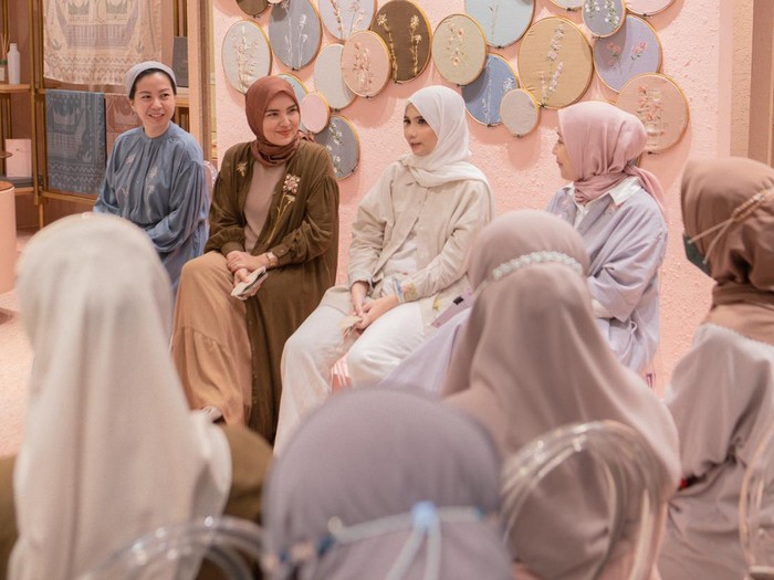 Foto peluncuran kolaborasi Ria Miranda bersama Masalinen. Foto: Dok. Imagin Reality Photo Agency Foto peluncuran kolaborasi Ria Miranda bersama Masalinen. Foto: Dok. Imagin Reality Photo Agency