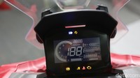 Motor ini juga dibekali pilihan fitur Anti-lock Braking System (ABS) dan Combi Brake System (CBS) dengan triple pots hydraulic. Khusus tipe ABS ini, disematkan teknologi Honda Selectable Torque Control (HSTC).  