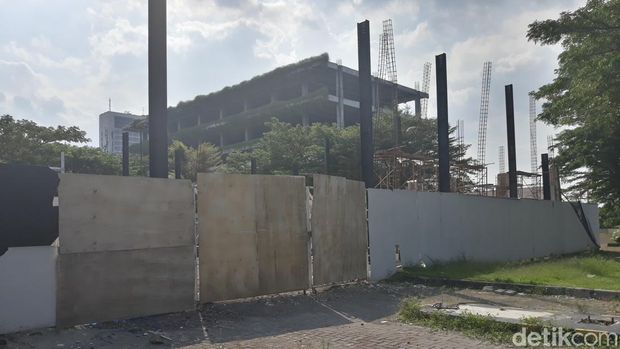 Lokasi pembangunan Holywings Solo Baru, Sukoharjo, Jumat (1/7/2022).