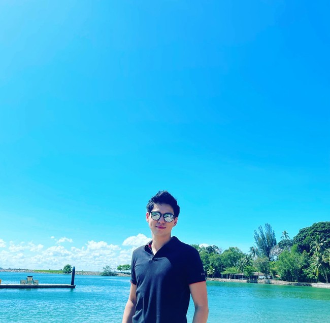 Nama Maxime semakin dikenal usai dirinya menjalin kasih dengan aktris cantik Prilly Latuconsina. Namun sayang hubungan keduanya kini sudah berakhir. Foto: Instagram/@bouttier_maxime