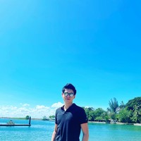 Nama Maxime semakin dikenal usai dirinya menjalin kasih dengan aktris cantik Prilly Latuconsina. Namun sayang hubungan keduanya kini sudah berakhir. Foto: Instagram/@bouttier_maxime