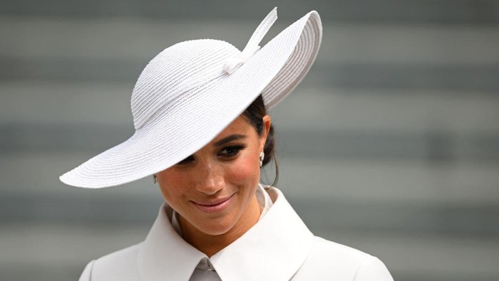 Meghan Markle LONDON, ENGLAND - JUNE 03: Meghan, Duchess of Sussex attends the National Service of Thanksgiving at St Pauls Cathedral on June 03, 2022 in London, England. The Platinum Jubilee of Elizabeth II is being celebrated from June 2 to June 5, 2022, in the UK and Commonwealth to mark the 70th anniversary of the accession of Queen Elizabeth II on 6 February 1952. on June 03, 2022 in London, England. The Platinum Jubilee of Elizabeth II is being celebrated from June 2 to June 5, 2022, in the UK and Commonwealth to mark the 70th anniversary of the accession of Queen Elizabeth II on 6 February 1952. (Photo by Samir Hussein/WireImage,)