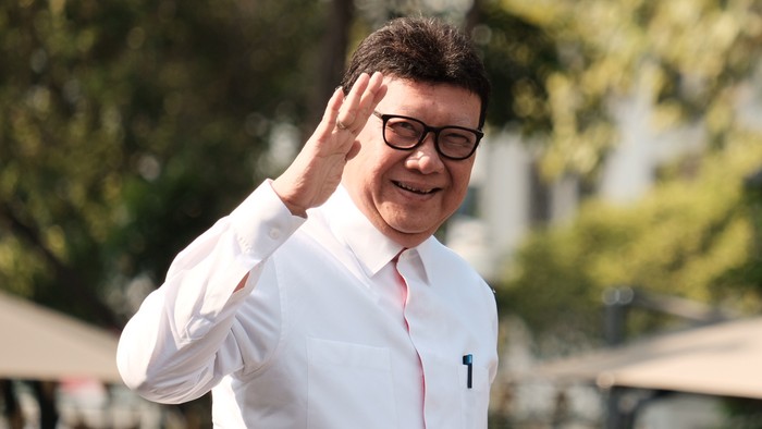 Menteri PAN-RB Tjahjo Kumolo meninggal dunia. Selama hidupnya, Tjahjo dikenal sebagai politikus sekaligus menteri di kabinet Presiden Jokowi.