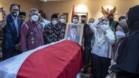 Tjahjo pun dinyatakan meninggal dunia pada Jumat (1/7/2022) pukul 11.10 WIB. Ia meninggal di Rumah Sakit Abdi Waluyo tempatnya dirawat.