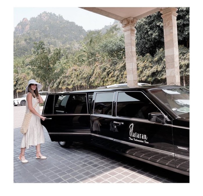 Nia Ramadhani Liburan dan Sarapan Mewah dengan Panorama Borobudur Nia Ramadhani Liburan dan Sarapan Mewah dengan Panorama Borobudur