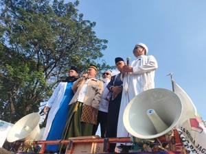 Plt Walkot Bekasi Amini PA 212 Tutup Holywings, Massa Teriak Takbir