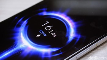 Bikin baterai berkapasiotas 4.700 mAh cepat terisi kurang dari 30 menit. Foto: Adi Fida Rahman/detikINET