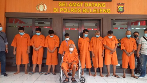 Polisi tetapkan sembilan tersangka kasus perusakan dan pembakaran rumah warga di Desa Julah, Kecamatan Tejakula, Kabupaten Buleleng, Bali, Jumat, (1/7/2022).