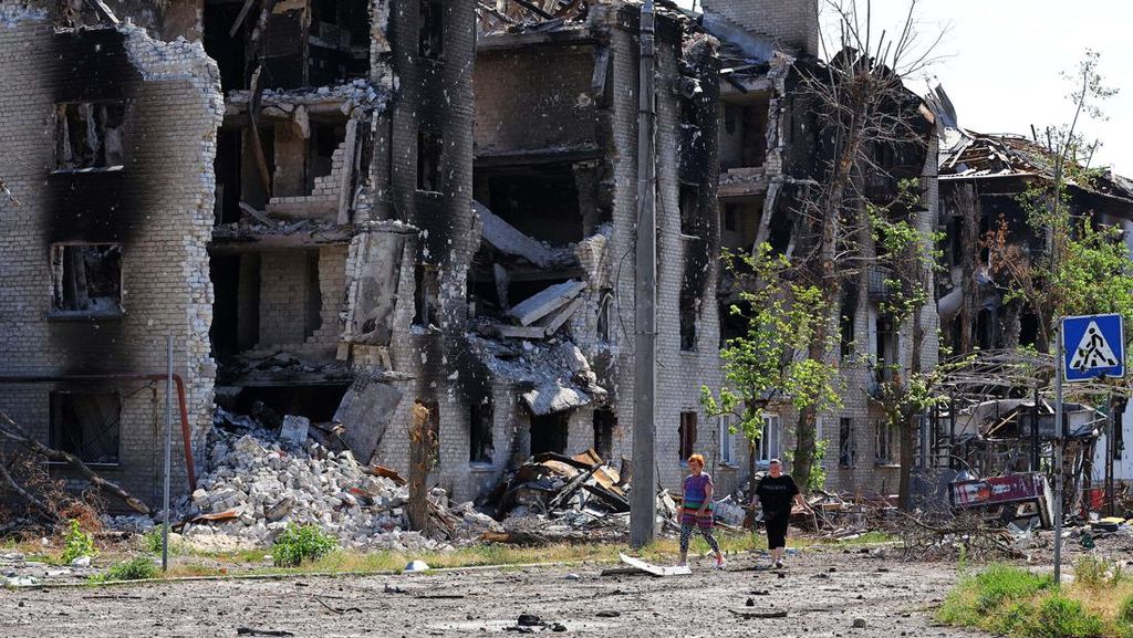 Potret Aparteman di Sievierodonetsk Hancur Akibat Serangan Rusia