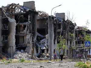 Potret Aparteman di Sievierodonetsk Hancur Akibat Serangan Rusia