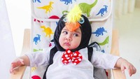 Jadi burung pinguin, Rayyanza kok cemberut? Foto: dok. Instagram raffinagita1717