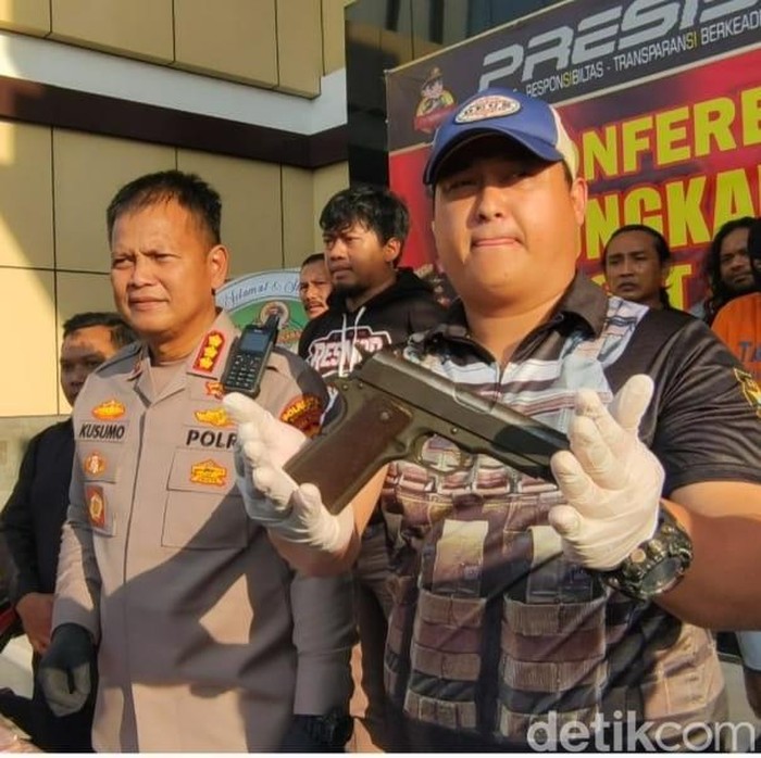 Senpi yang dipakai pelaku untuk membunuh bos rongsokan Sidoarjo