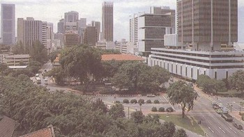 Akan tetapi, gedung-gedung tinggi dan modern sudah mulai bermunculan. Foto: Remembersingapore