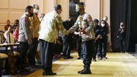 Brigjen Eko Rudi Sudarto saat ini menjabat Wakapolda Papua. Ia merupakan polisi yang telah berupaya merebut hati dan pikiran warga Papua agar warga tidak tertarik pada propaganda kelompok kriminal bersenjata (KKB).
