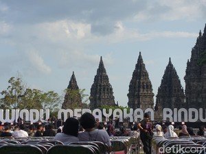 Mendung Tanpo Udan Menggema di Hari Pertama Prambanan Jazz 2022